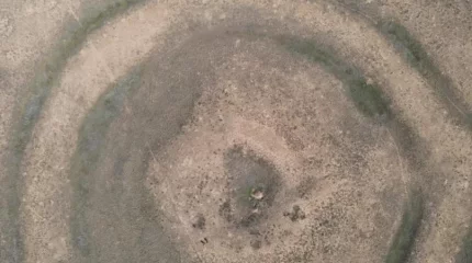 В ЗКО обнаружили древнее поселение с таинственными курганами