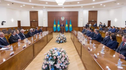 От имени Президента вручены государственные награды шахтёрам и ветеранам отрасли