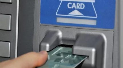 Енді әйелдер күйеуінің картасынан ақша шешіп ала алмайды