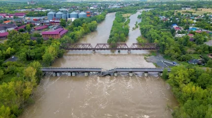 Жители Усть-Каменогорска требуют провести комплексную проверку ремонта рухнувшего моста
