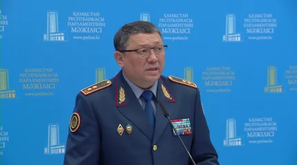 "Будем чистить свои ряды": О предателях в рядах полиции высказался глава МВД Е. Саденов