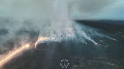 Гигантский степной пожар разыгрался в Актюбинской области