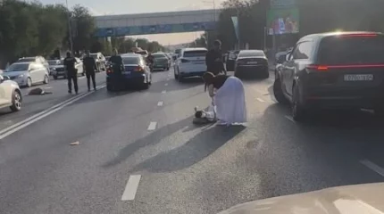 Бабушку с внучкой сбили в центре Актобе