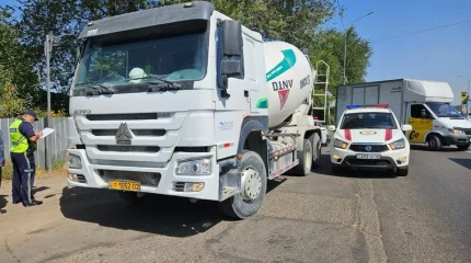 Мопед мінген әйел жүк көлігімен соқтығысып қаза тапты