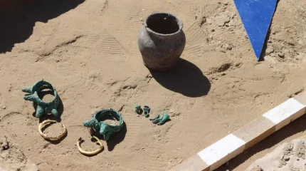 Археологи нашли под водой древние артефакты в Туркестанской области