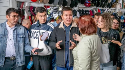 Более 400 предпринимателей в сфере торговли получили господдержку