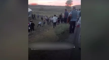 Алматы облысында мектеп оқушылары мінген автобус апатқа ұшырады