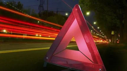 КамАЗ насмерть сбил женщину на обочине дороги в Актобе