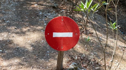 На улице Яссауи в Алматы образовался провал: идёт проверка качества работ