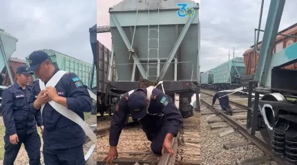 Өрт сөндіруші 70 тонна болатын үш вагонды сүйреді