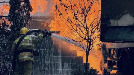 Пожар произошел на газопроводе из-за аварии с грузовиком в Талдыкоргане