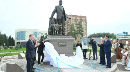 Қостанайда Міржақып Дулатұлының 140 жылдығына орай ескерткіш ашылды