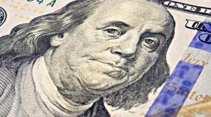 Доллар вновь подорожал к тенге на торгах