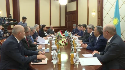 Спикер Мажилиса встретился с председателем Государственного собрания Венгрии