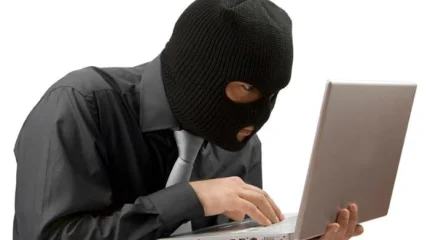 Тұрғын 1414-тен келген хабарламаға жауап беріп, 2 миллион теңгесінен айрылды