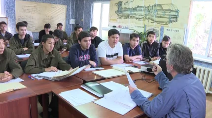 Пилотов гражданской авиации для вертолетов МИ-2 и МИ-8 начали готовить в ВКО