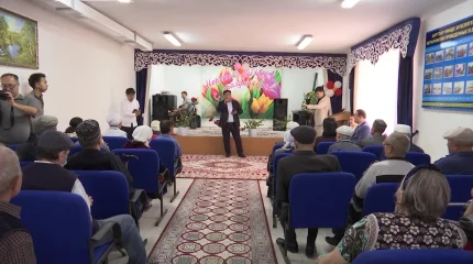 Подопечных дома престарелых Шымкента поздравили члены партии «АМАНАТ»