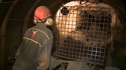 Машинист шахты пострадал во время взрыва в Рудном