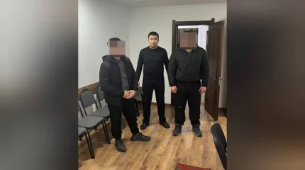 В Караганде двое молодых людей ограбили 19-летнего парня в новогоднюю ночь