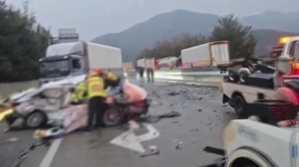 30-ға жуық көлік соқтығысты