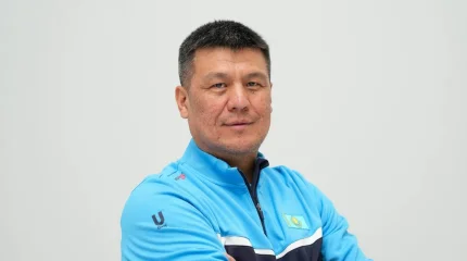 Нұржан Насанов бокстан ұлттық құраманы жаттықтырады