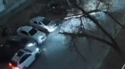 Массовое ДТП в Актау: пьяный водитель без прав врезался в четыре автомобиля (ВИДЕО)