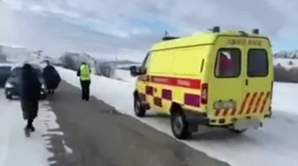 Патрульные полицейские спасли женщину на трассе в Восточно-Казахстанской области (ВИДЕО)