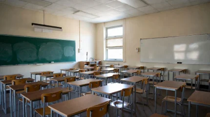 Из-за непогоды часть школьников Астаны отправили на дистанционное обучение