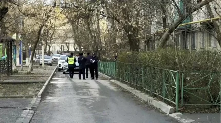 Шымкентте көпқабатты үйлердің бірінен мәйіт табылды