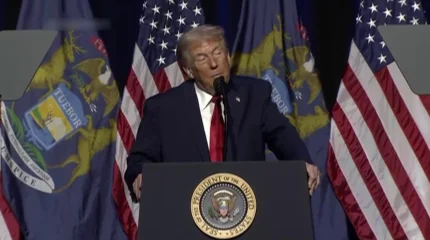 Трамп Иран халқына көмектесемін деп мәлімдеді