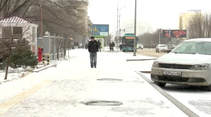 Атырауда көктайғақ салдарынан жарақатпен медициналық көмекке жүгінгендер саны үш есе өскен