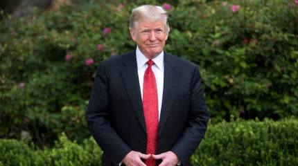 Трамп пригрозил пошлинами странам, не поддерживающим претензии США на Гренландию