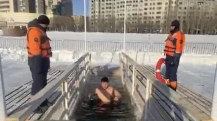30 спасателей дежурят в местах массовых крещенских купаний в Астане