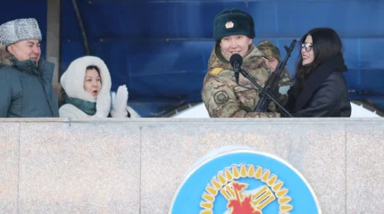 700 солдат, 3000 зрителей и одно «да»: неожиданный поступок солдата растрогал на присяге в Астане