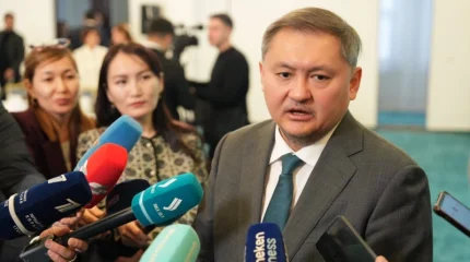 AI-Sana бағдарламасы аясында 100 мың студент ЖИ алгоритмдерін меңгереді