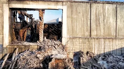 Закрыли на замок и ушли в гости: мать погибшего при пожаре пятилетнего ребёнка задержали в СКО