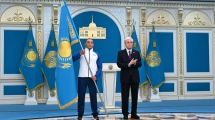 Президент Қысқы Олимпиада мен Паралимпиадаға қатысатын спортшыларға Мемлекеттік туды тапсырды