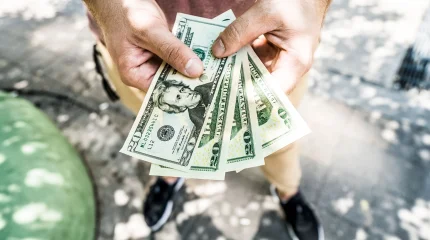 Нацбанк опубликовал курсы валют на 29 января: доллар приблизился к 504 тенге