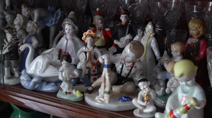 Жительница Уральска Татьяна Самсонова собрала уникальную коллекцию фарфоровых статуэток