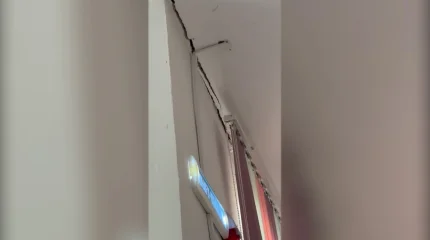 Ақтөбеде үш жыл бұрын күрделі жөндеуден өткен мәдениет ошағының қабырғасы сөгіліп тұр