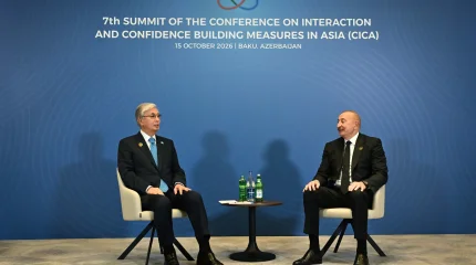 Президенты Казахстана и Азербайджана провели встречу в Баку