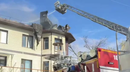Кентауда тұрғын үй өртеніп, 32 адам эвакуацияланды