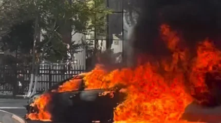 Ақтауда автокөлік толығымен өртеніп кетті