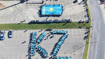 Партия «Әділет» запустила акцию «Менің Елім – Менің Туым»: по Казахстану разместят около 5 тысяч флагов