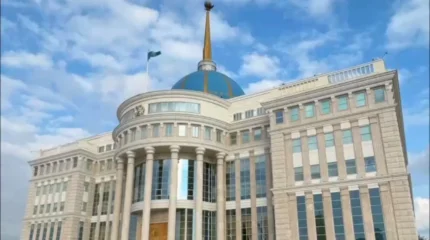 129 ветеранов труда, 473 рабочих промышленности, транспорта и других отраслей удостоены госнаград в канун Дня Республики