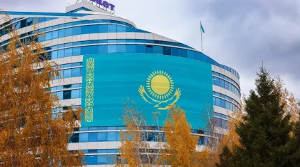 Государственный Флаг Казахстана украсил центральный офис партии «Әділет»