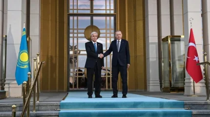 Қасым-Жомарт Тоқаевты Анкарадағы Президент сарайында салтанатты қарсы алу рәсімі өтті