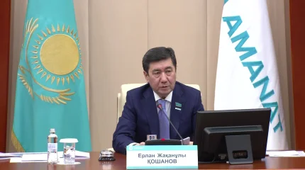 «Жаңа Конституция жобасының әр бабын, әр нормасын халыққа кеңінен түсіндіруіміз керек» - Е. Қошанов