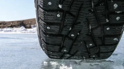 Дороги закрыли в четырех областях Казахстана из-за гололеда