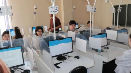 Депутат ҰБТ-ға дайындалуға мүмкіндік беретін онлайн-платформаны іске қосуды ұсынды